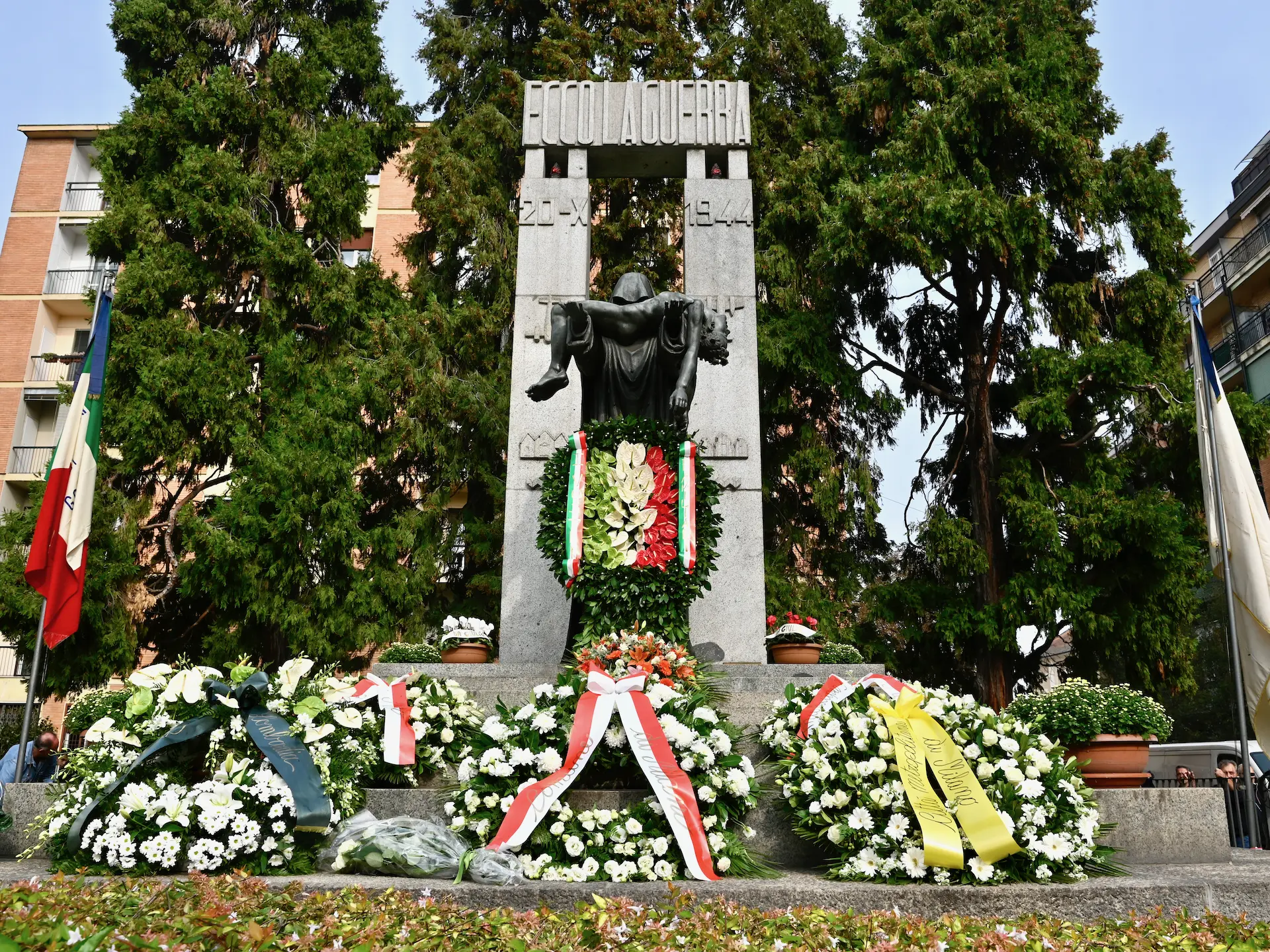 Il monumento in memoria dei Piccoli martiri di Gorla